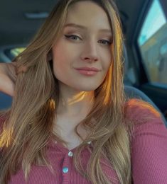 Sabrina, 21 years old, Women, Montrose, USA